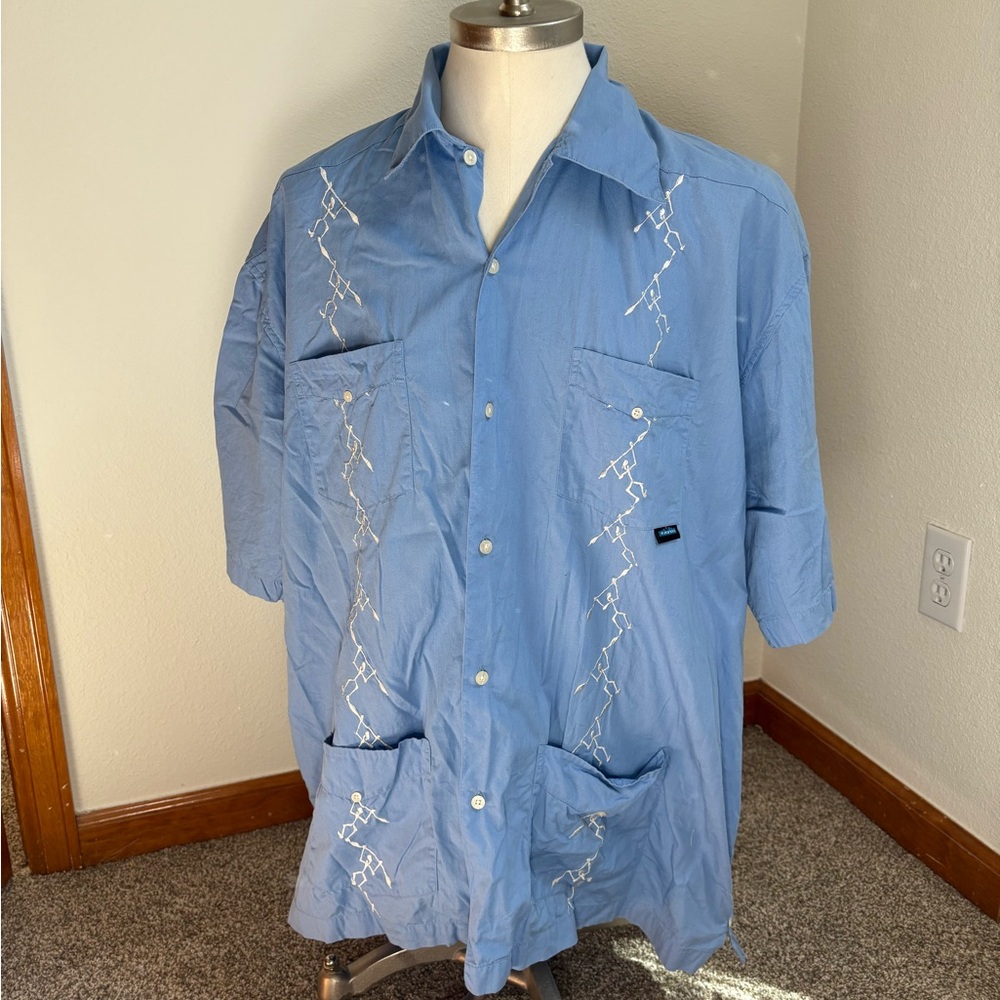 KAVU Cuban Guayabera Shirt Embroidered Light Blue Men’s size Large